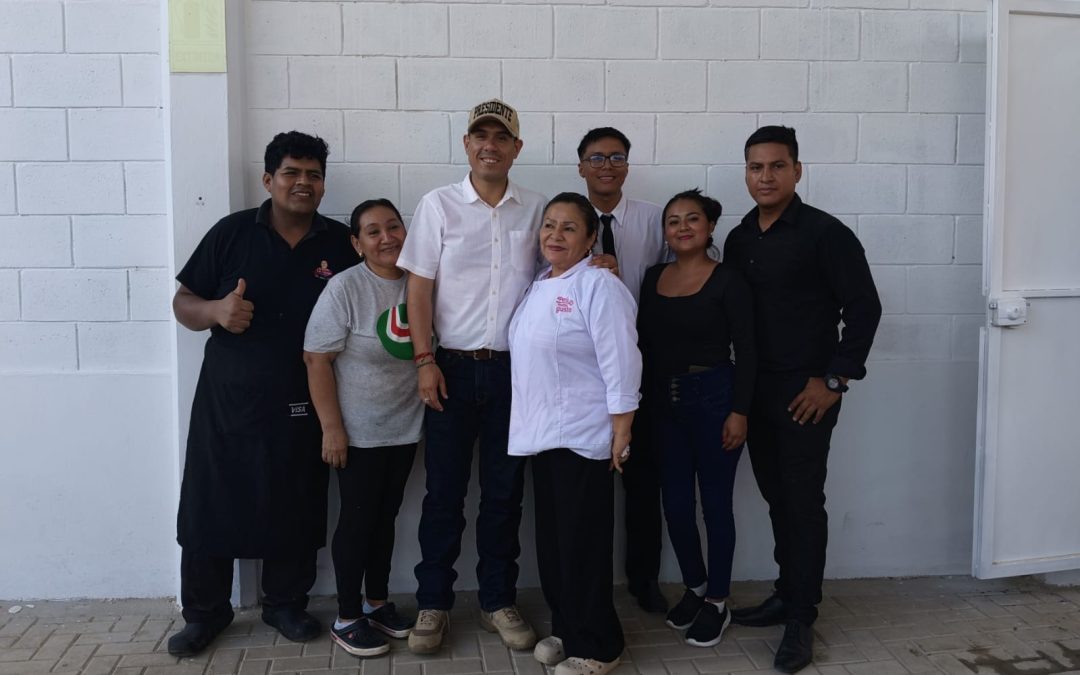 El equipo que mantiene viva la sazón tradicional de La Chayo